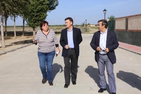 Imagen Donhierro repara varios caminos vecinales con la Ayuda Provincial