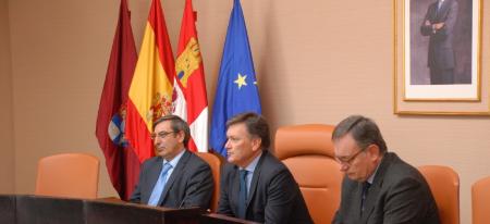 Imagen Francisco Vázquez asegura que es necesario dar a conocer la labor de las diputaciones