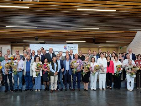 Imagen La Diputación celebra Santa Rita, agradeciendo en su jubilación a más de una treintena de personas su lealtad responsabilidad, esfuerzo y cumplimiento del deber con la institución