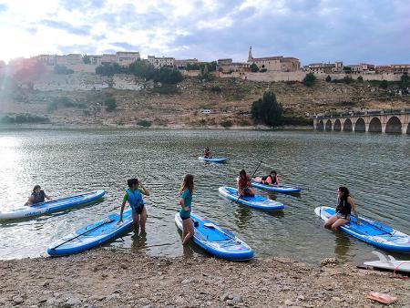 Imagen La Diputación pone en marcha la campaña de iniciación al piragüismo y al paddle surf en los embalses del Pontón Alto de La Granja y Linares de Maderuelo